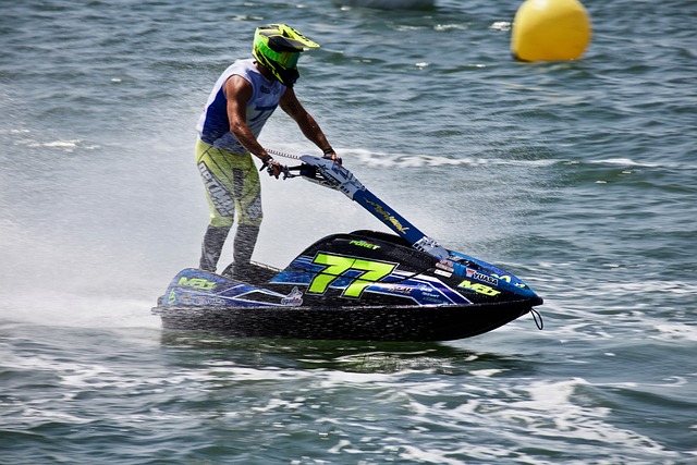 利奠定了坚 利奠定了坚